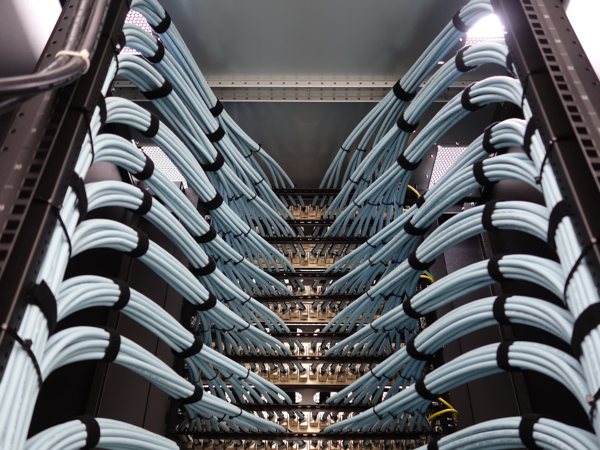 Strukturierte Netzwerkverkabelung im Rechenzentrum